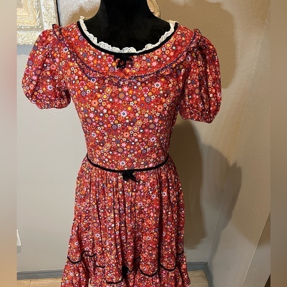 Vintage early 1970’s floral dress - Picture 3 of 13